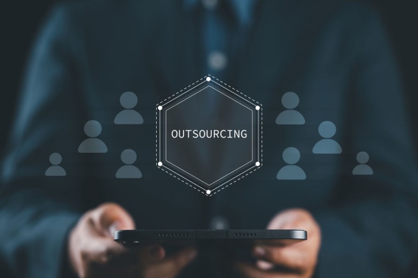 Analytics in Outsourcing Digital Marketing for Growth